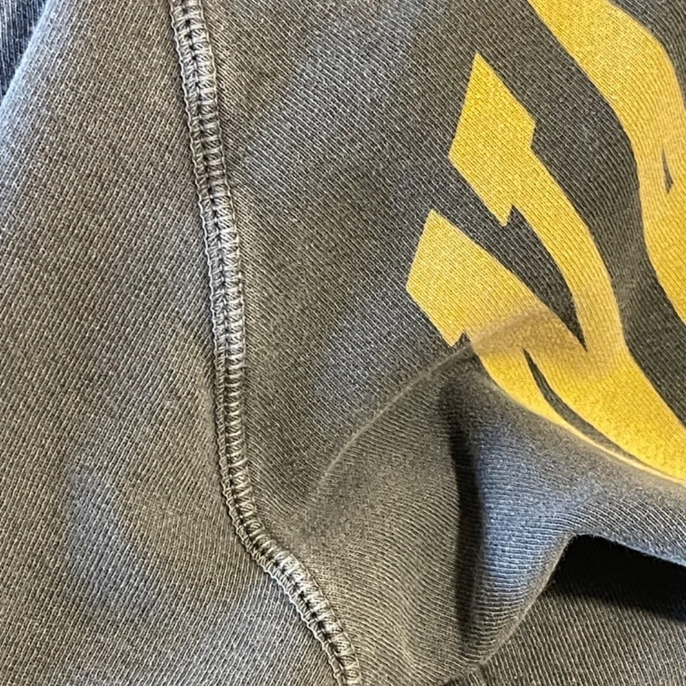 Nashville Women's Black obersized Pull OverSweater - Picture 9 of 9